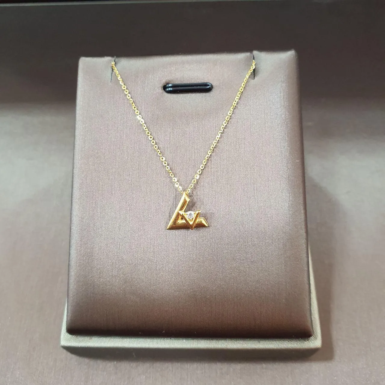 22k / 916 Gold Necklace with Pendant different design