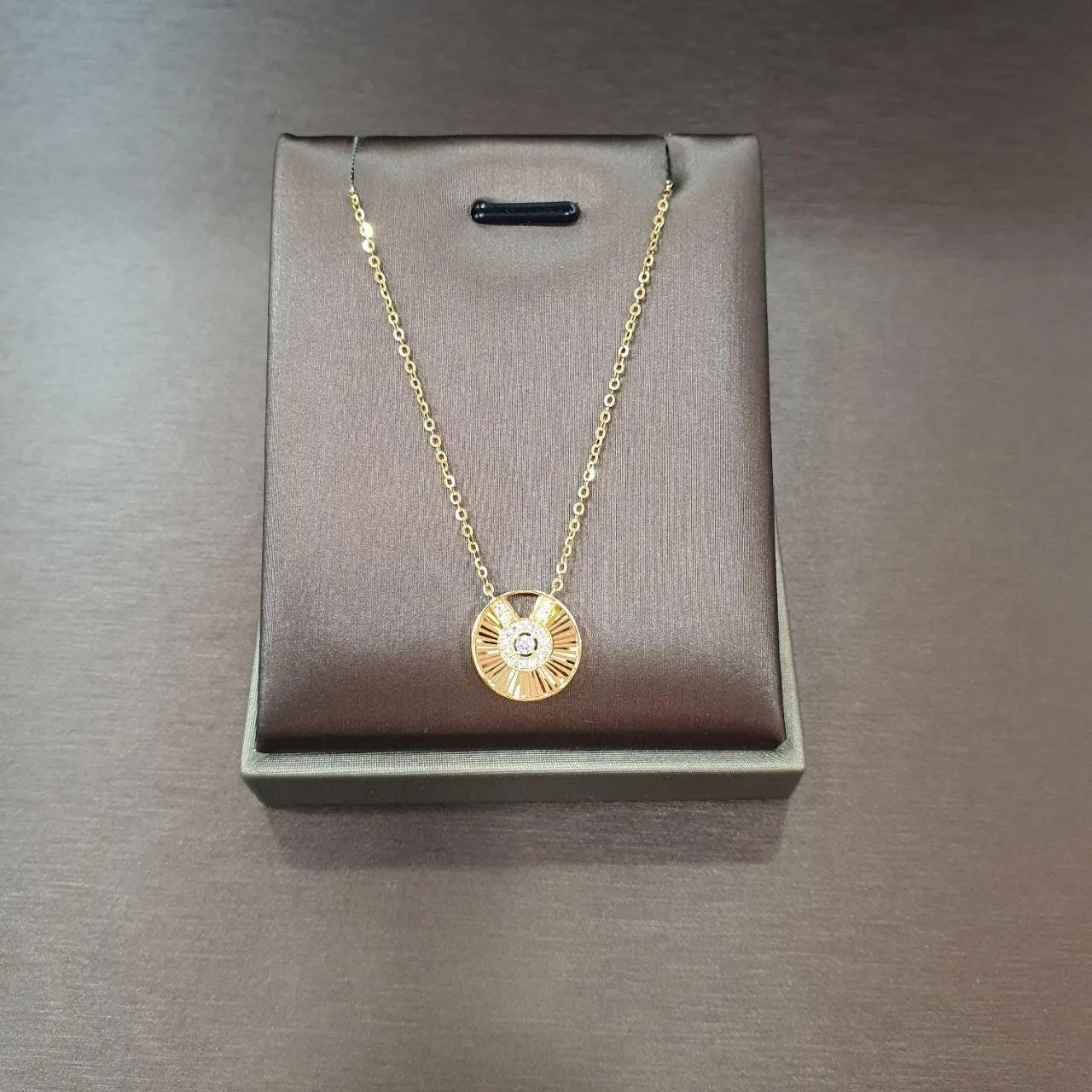 22k / 916 Gold Necklace with Pendant different design