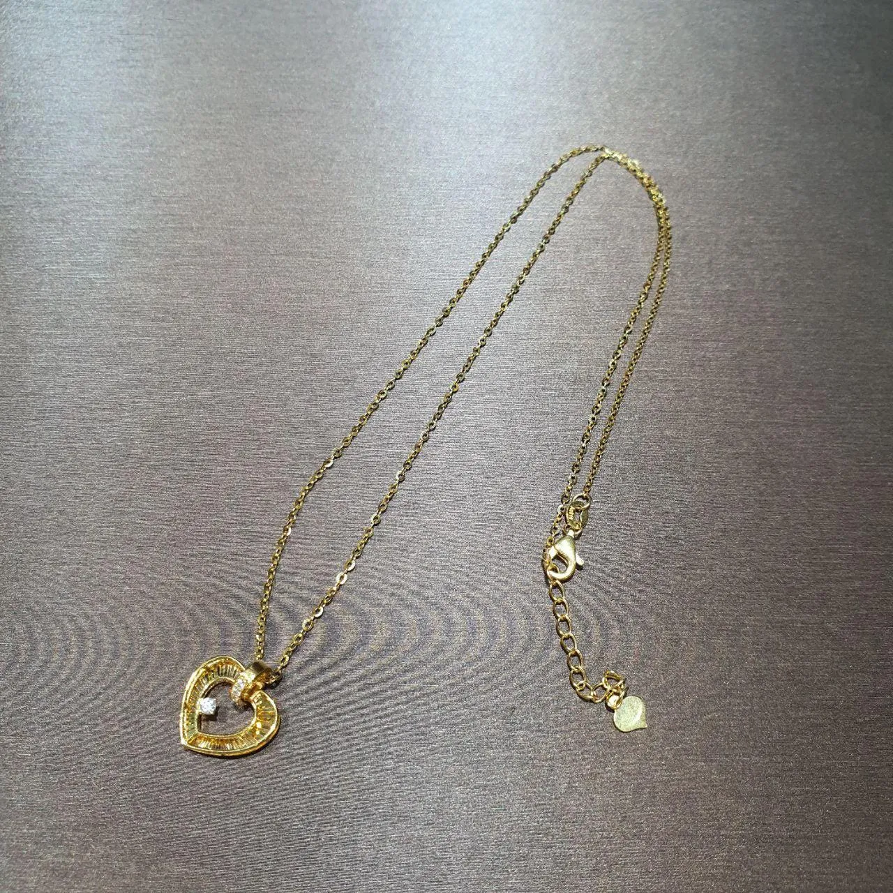 22k / 916 Gold Necklace with Pendant different design