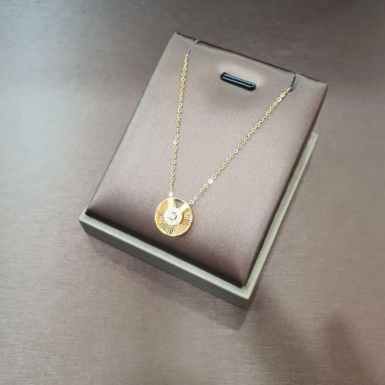 22k / 916 Gold Necklace with Pendant different design