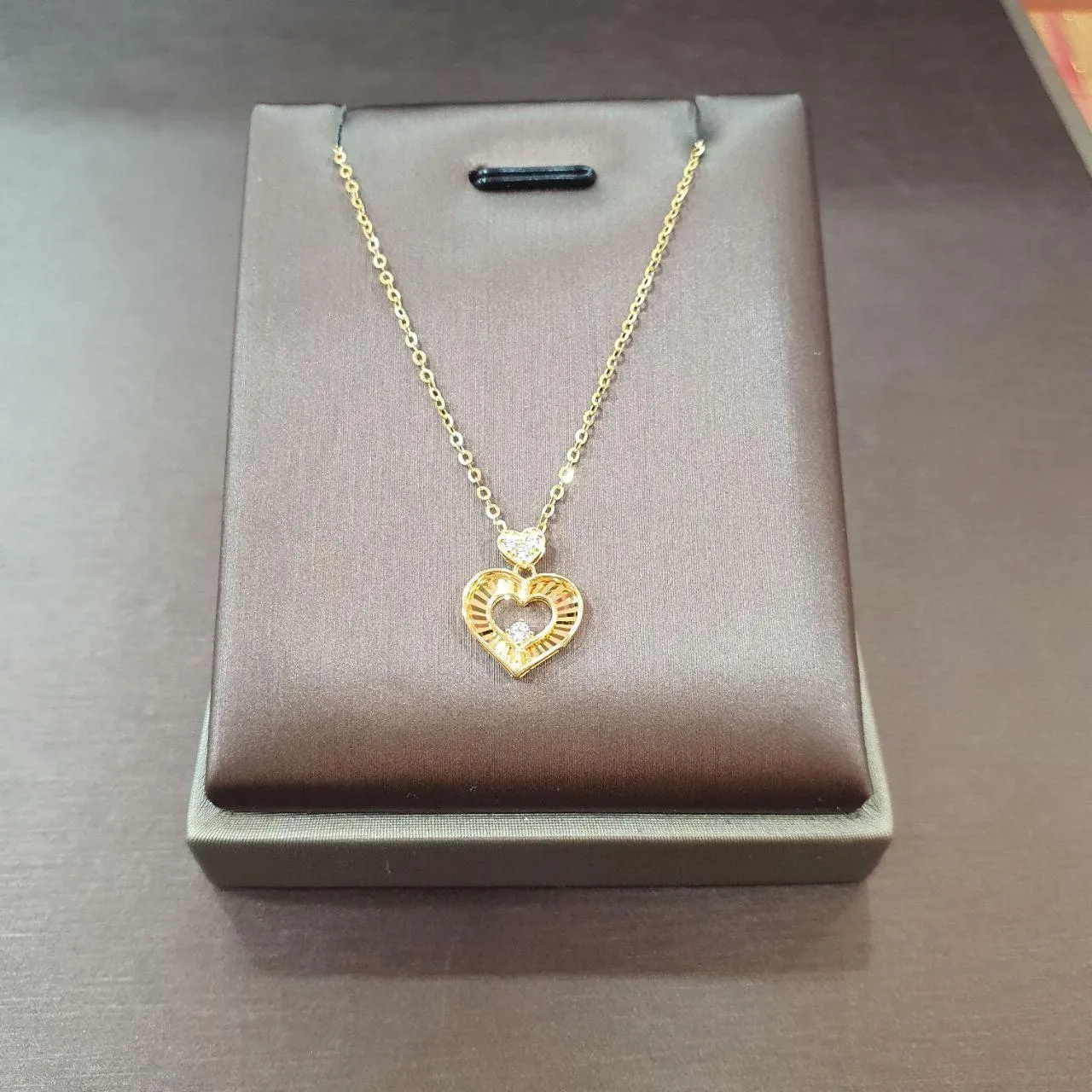 22k / 916 Gold Necklace with Pendant different design