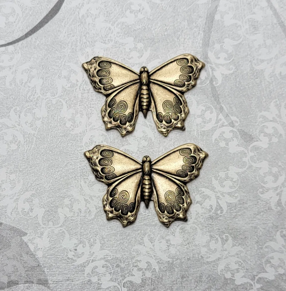 Brass Butterfly x 2 - 3326FF