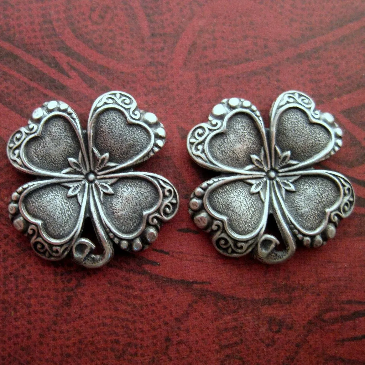 Brass Clover Shamrock Stampings x 2 - 3730RAT.