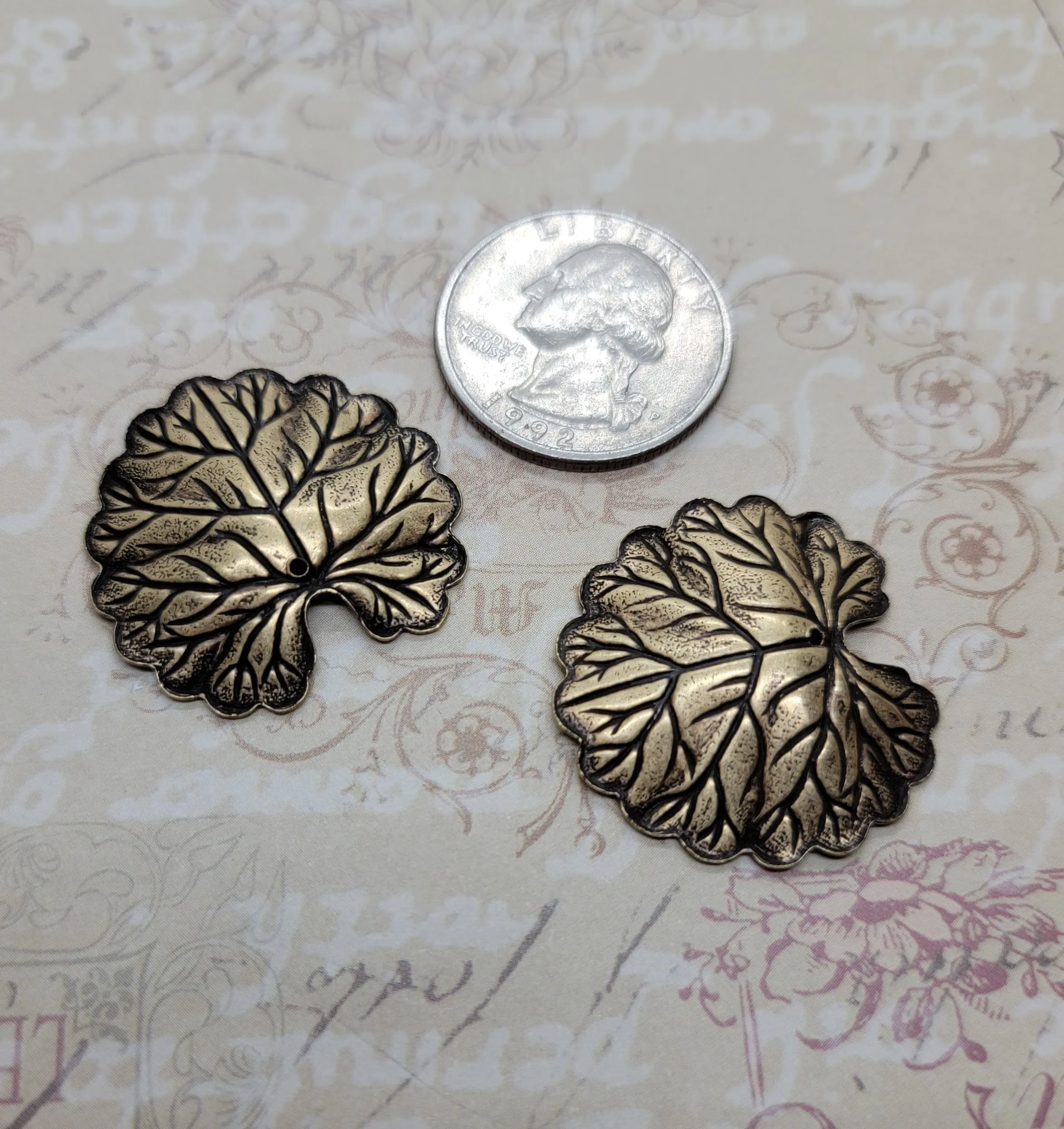 Brass Geranium Leaf With Hole x 2 - 3906RAT.