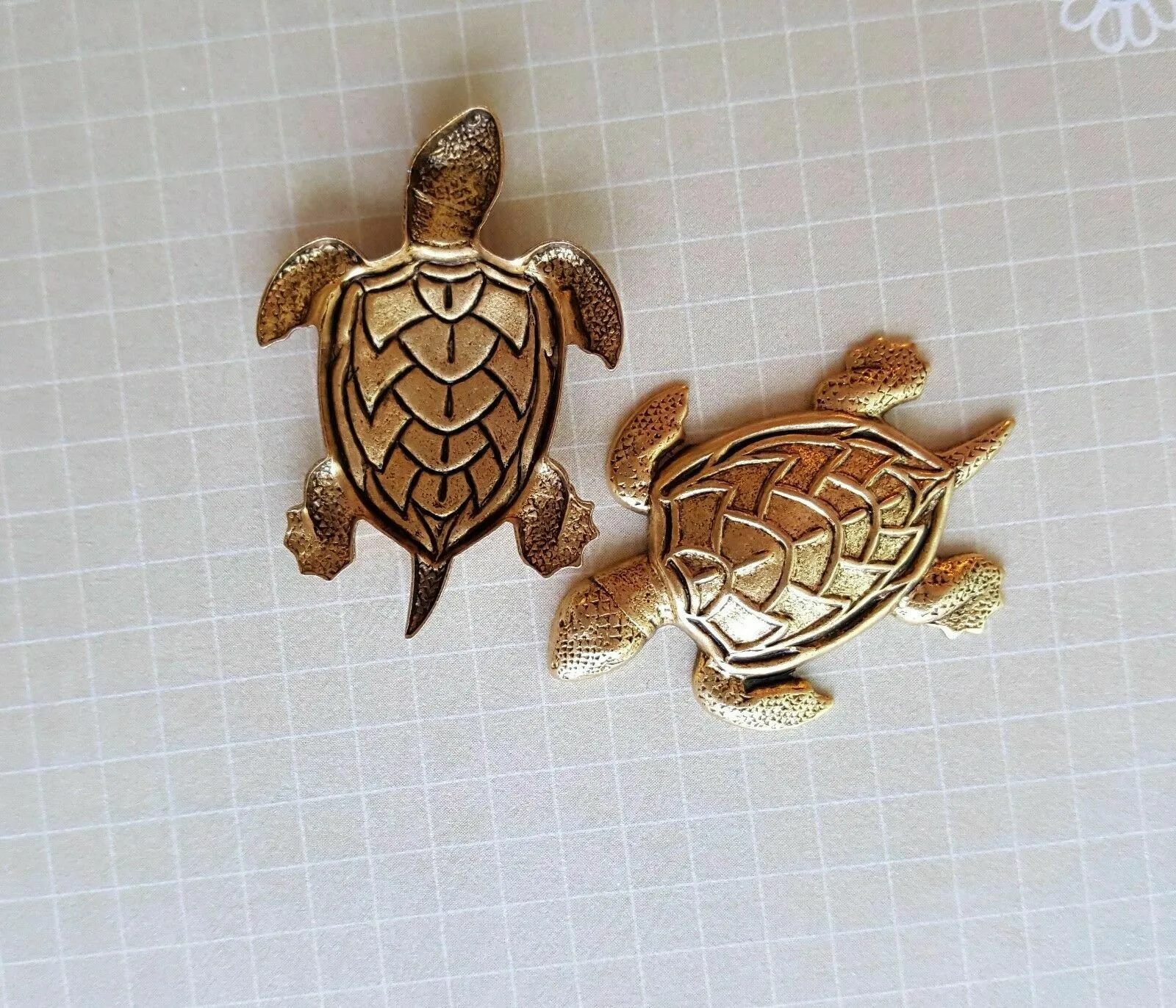 Brass Turtle Stampings x 2 - 930FFA.