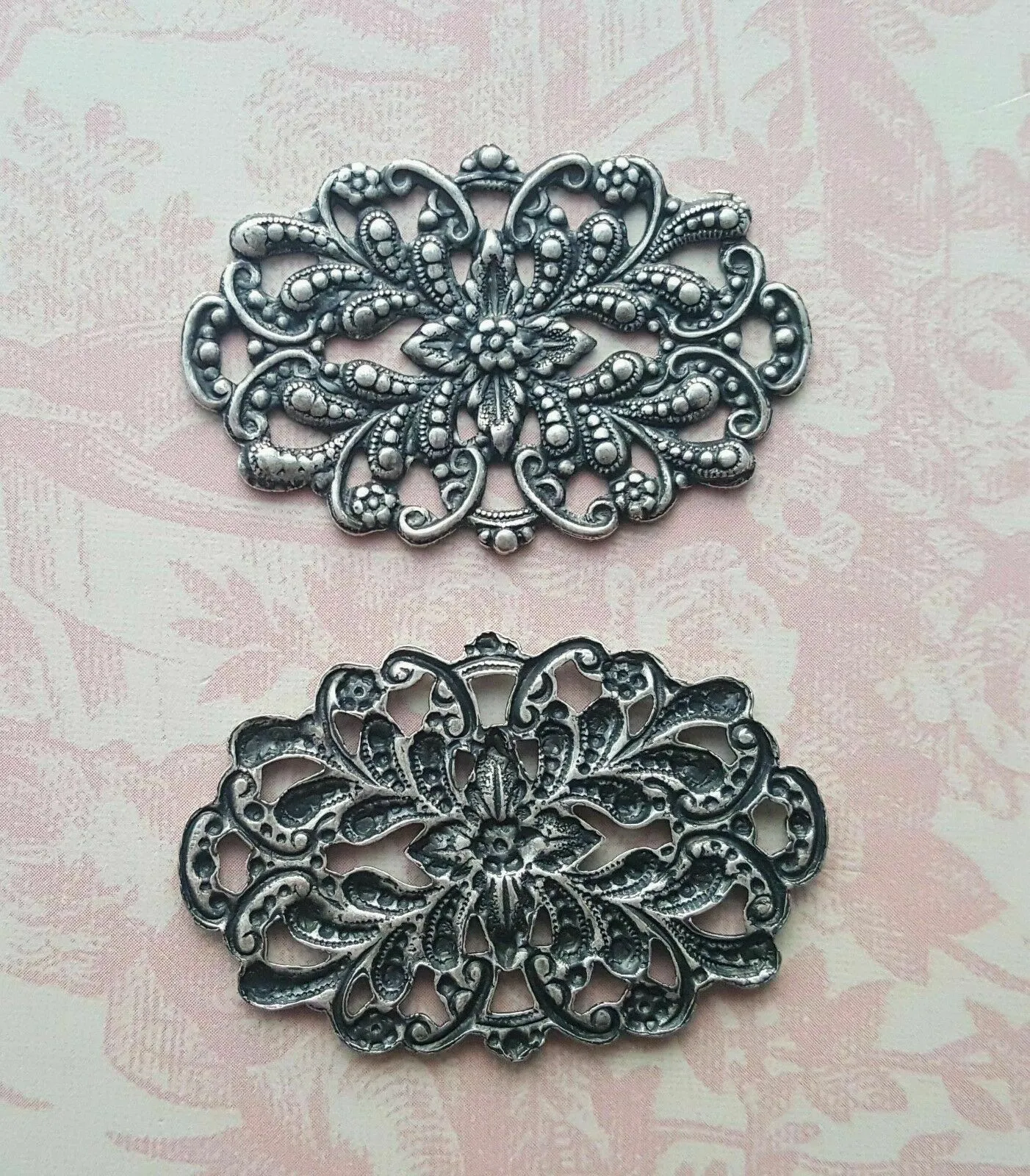 Brass Victorian Filigree Stampings x 2 - 3038RAT.