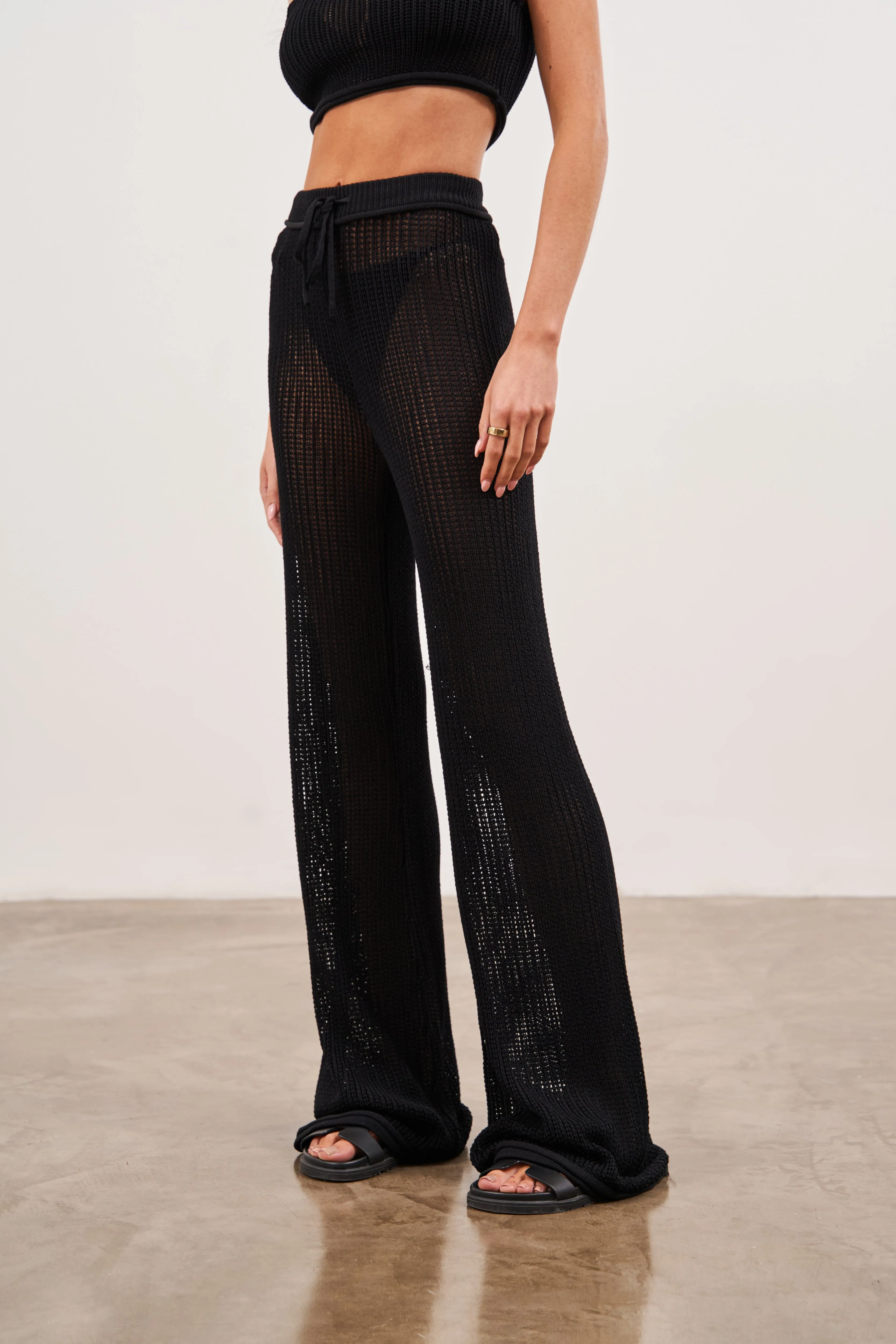 KNITTED TROUSERS - BLACK