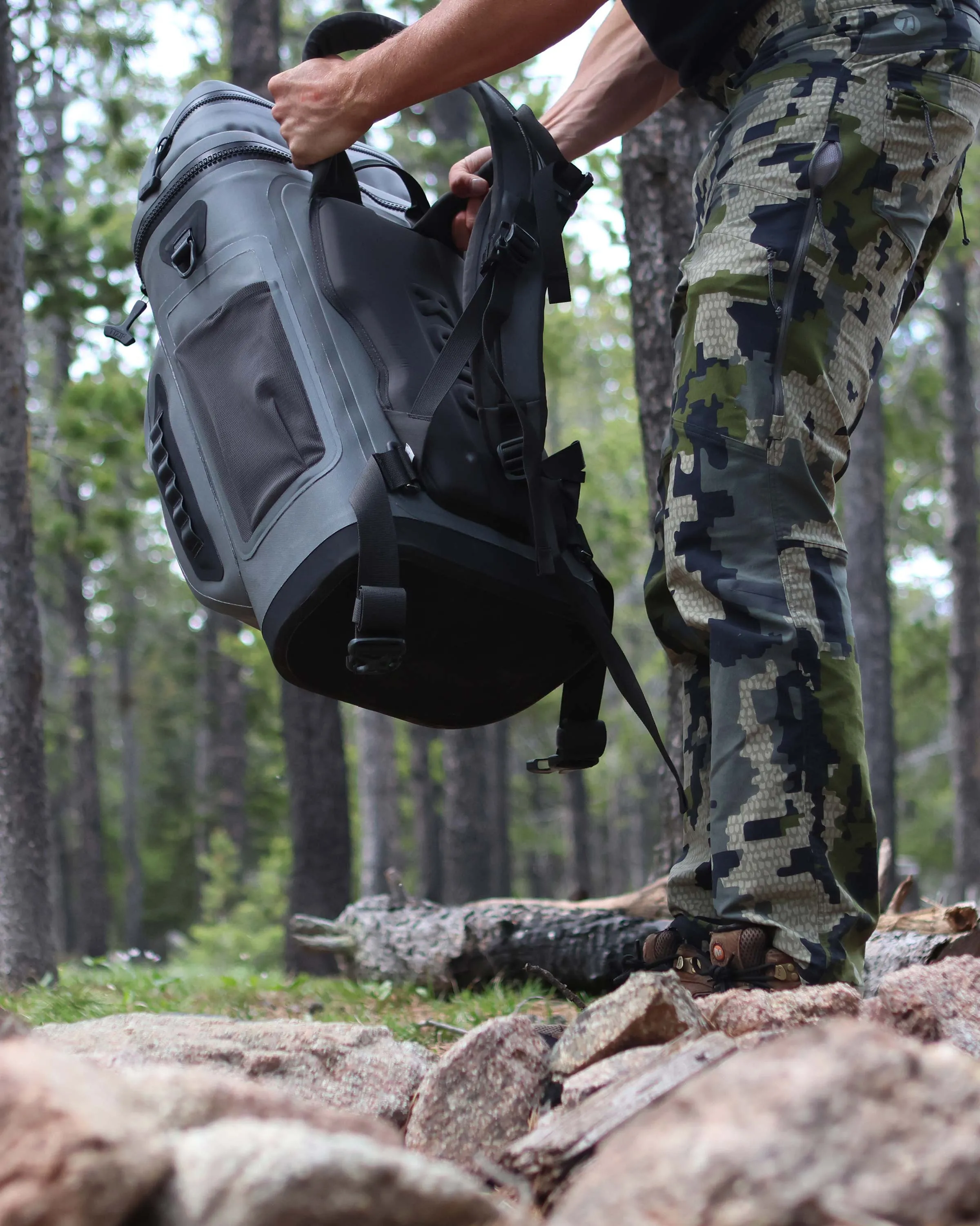 Kodiak 2000 Cooler Backpack | Vias