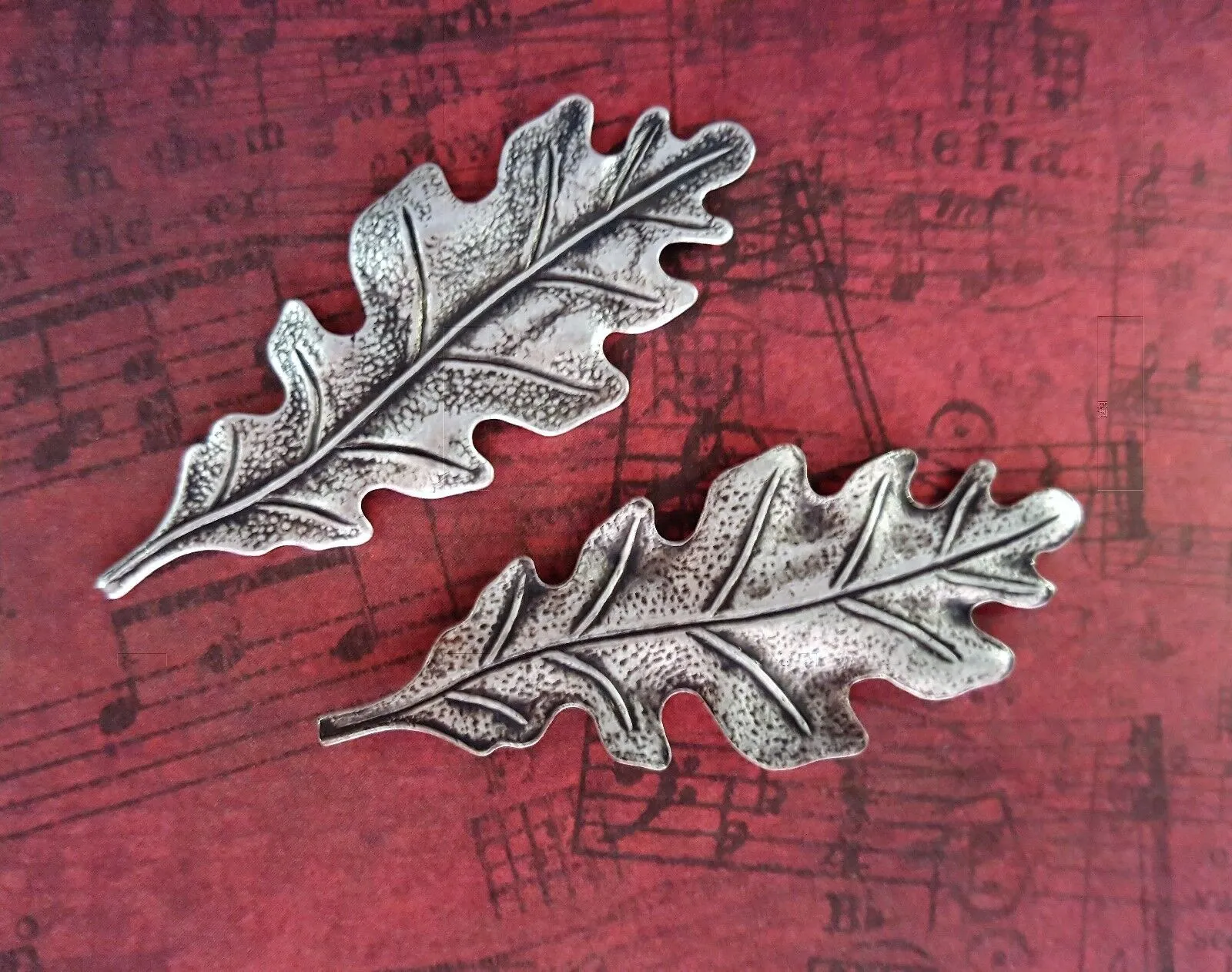 Medium Brass Oak Leaf Stampings x 2 - 2988S.