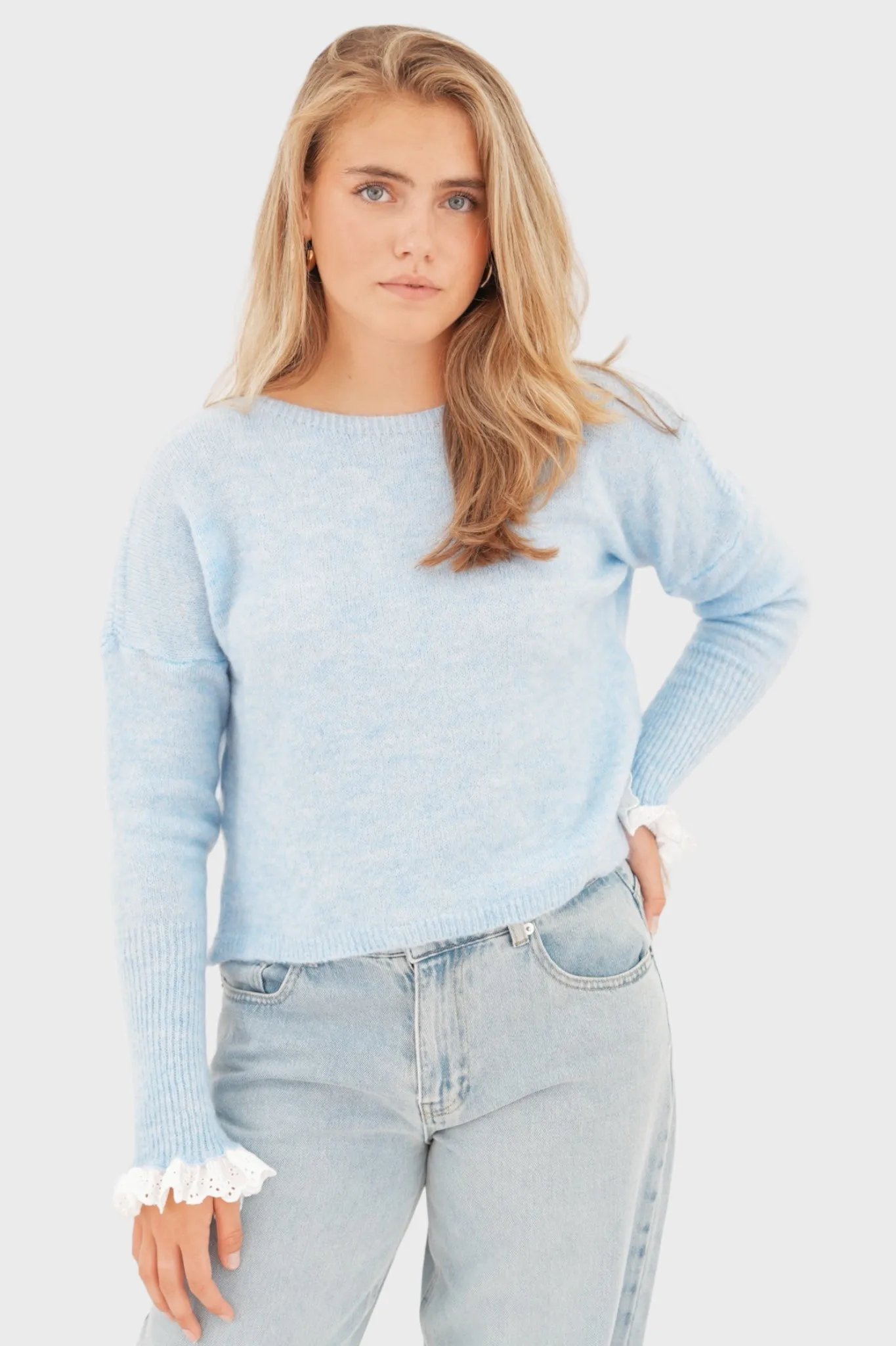 "Broderie" sweater light blue