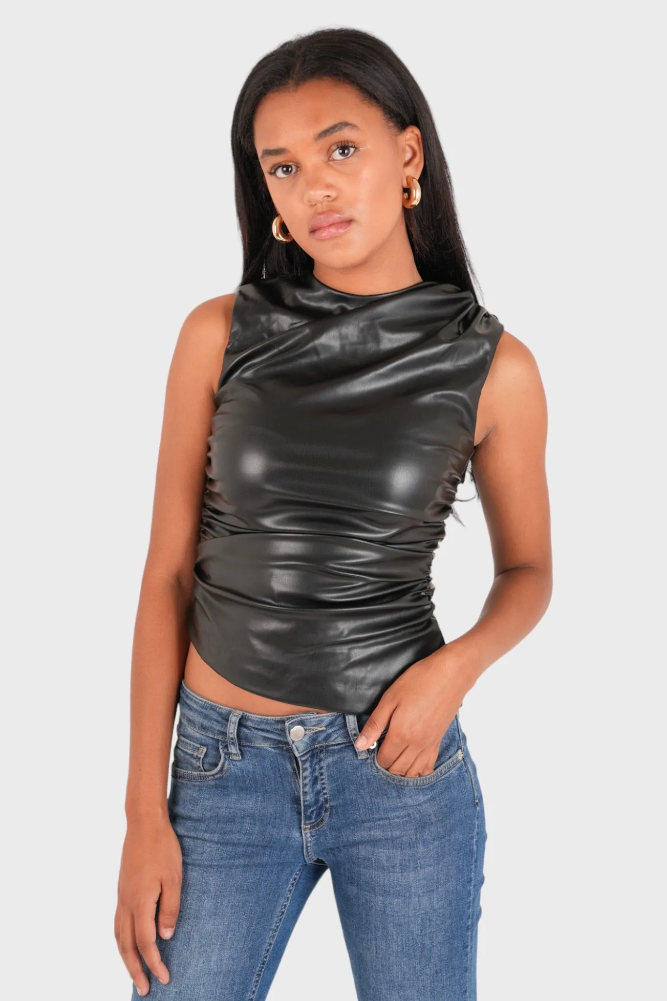 "Classy" leather top black