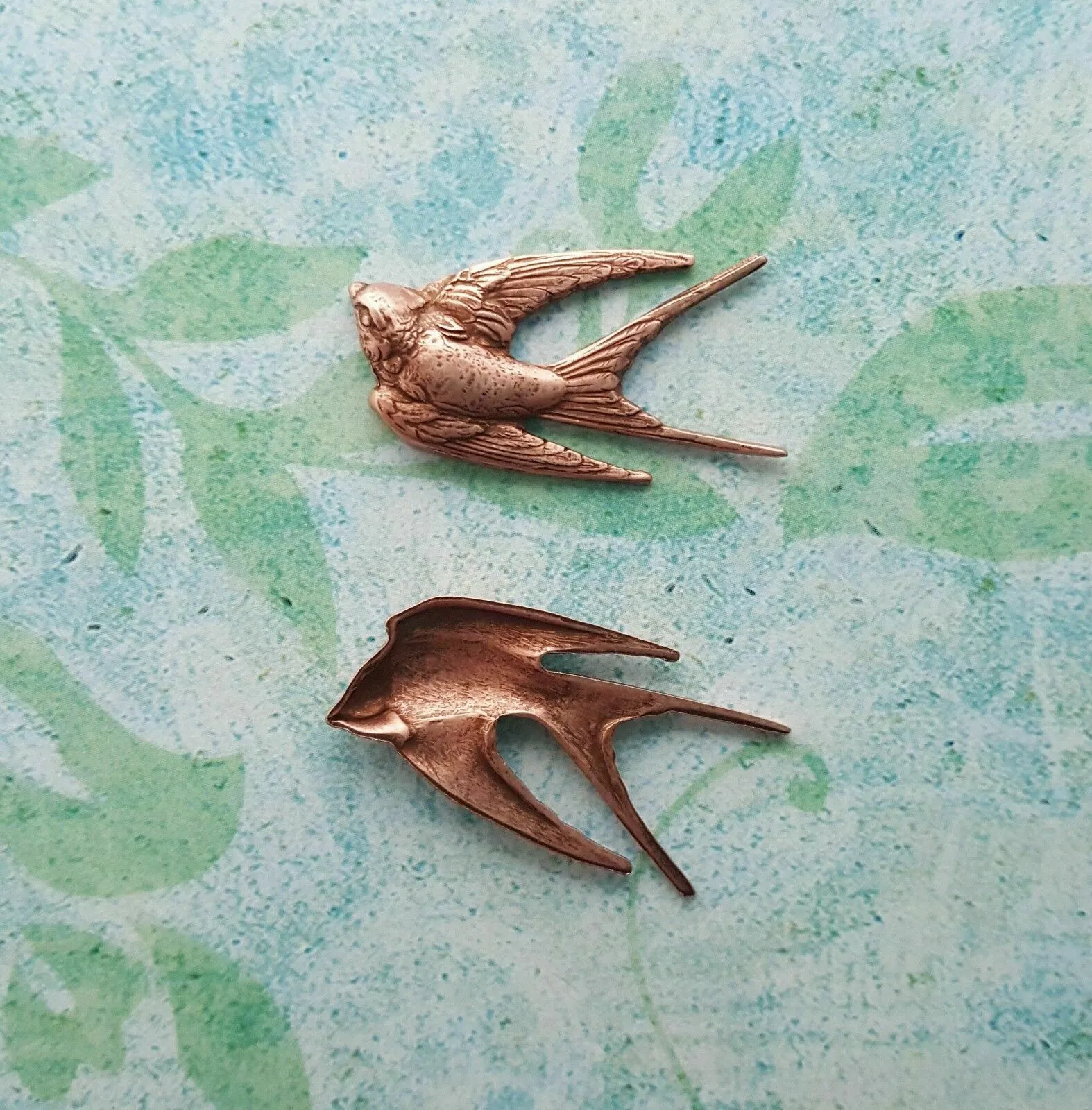 Small Brass Flying Bird Stampings x 2 - 8485FF.