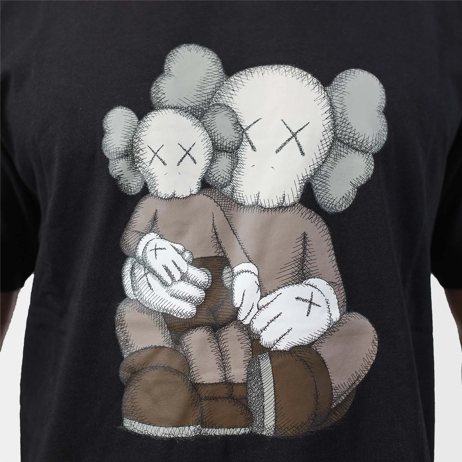 Tricou KAWS x Uniqlo Negru