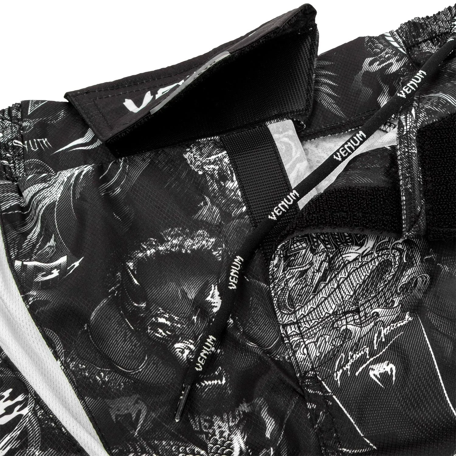 Venum Art Fightshorts - Black/White