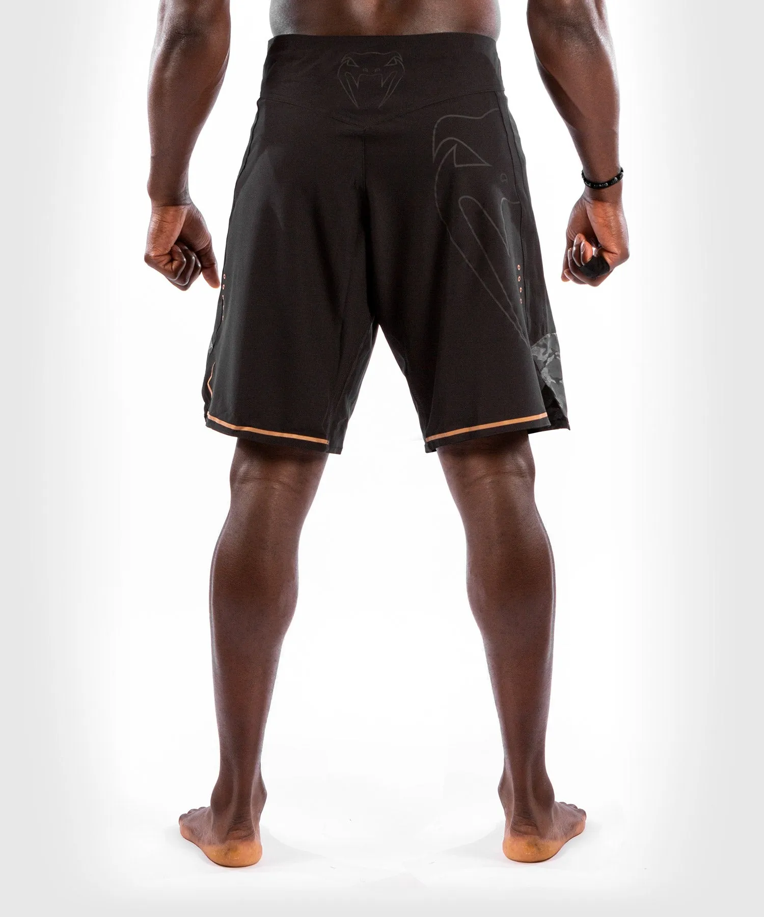 Venum Light 4.0 Fightshort - Black/Bronze