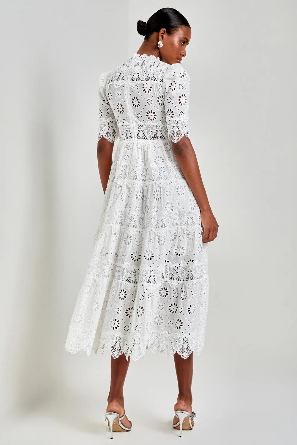 VESTIDO AVE RARA OPVM0159 OFF WHITE MELANIE RENDA MIDI